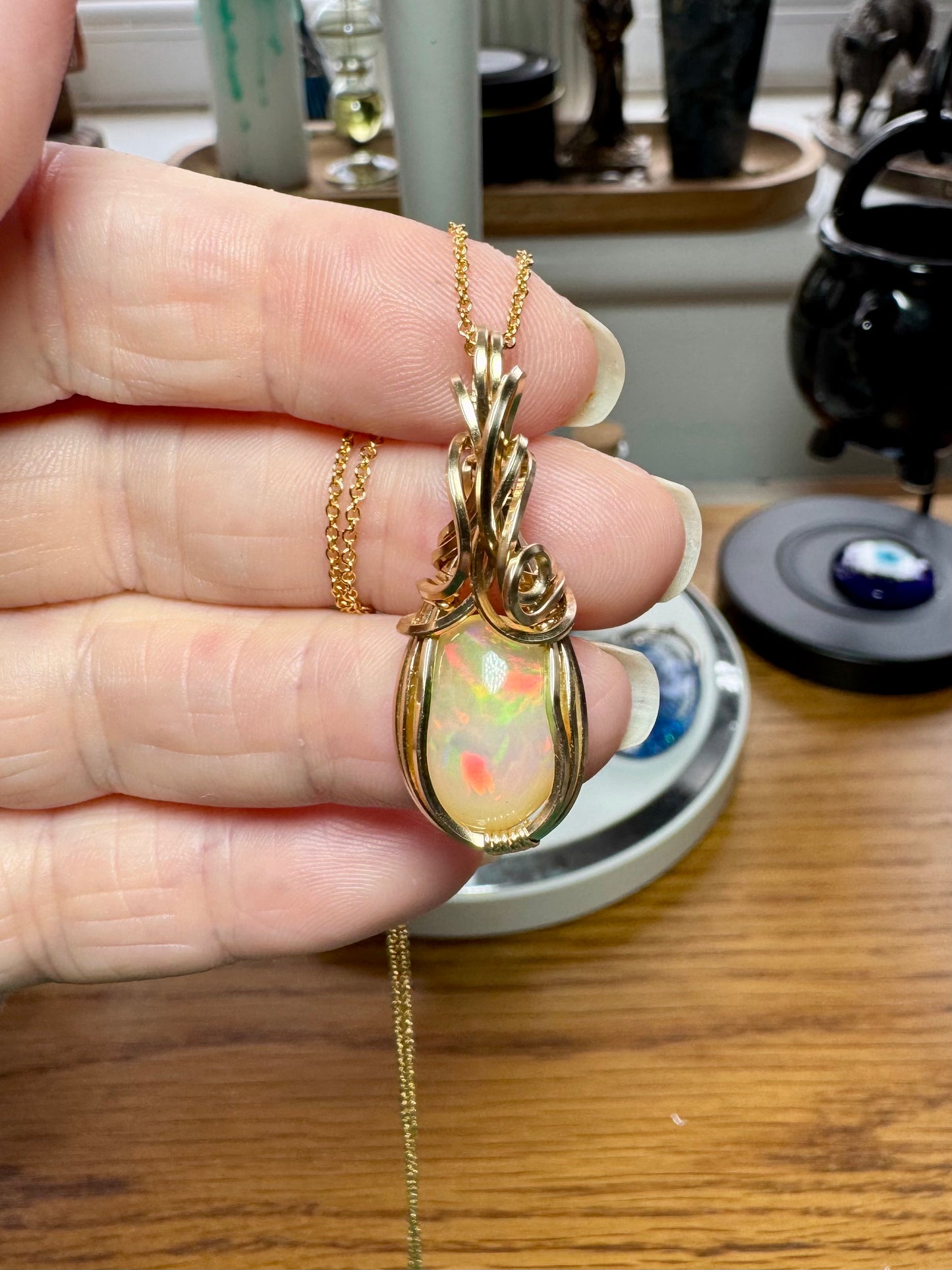 OPAL AND GOLD NECKLACE