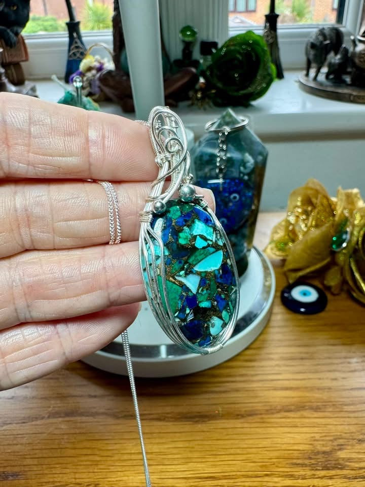 SHATTUCKITE NECKLACE