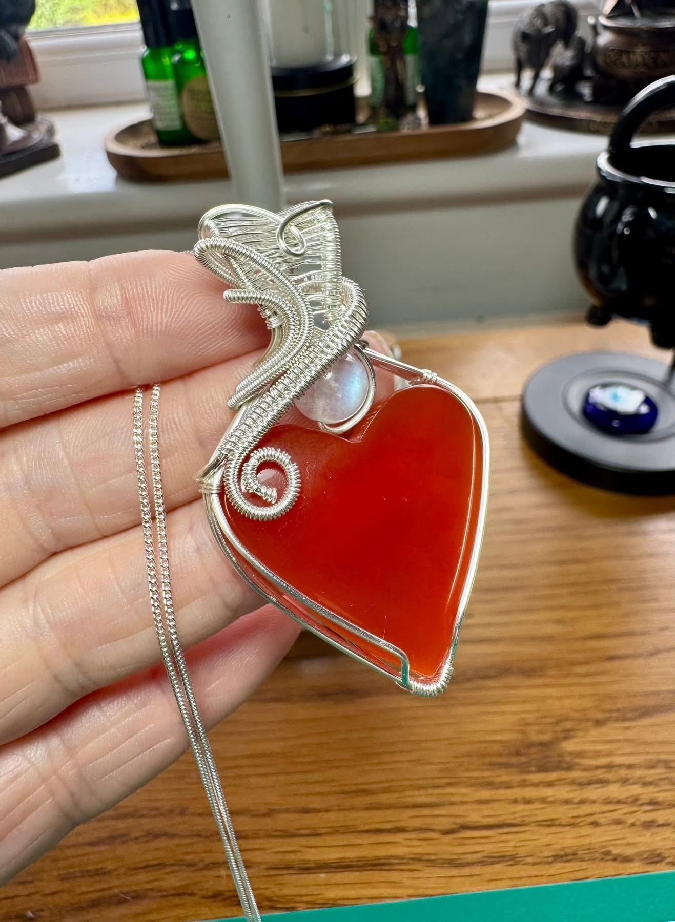 CARNELIAN AND MOONSTONE NECKLACE