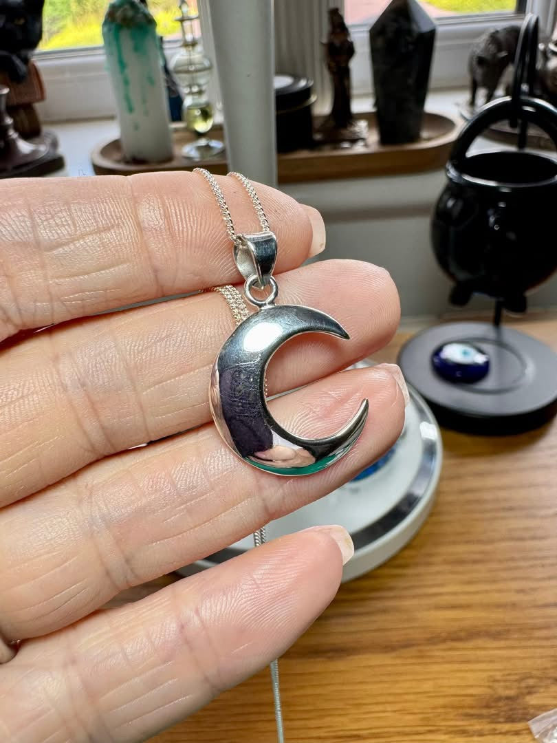 STERLING SILVER CRESCENT MOON NECKLACE