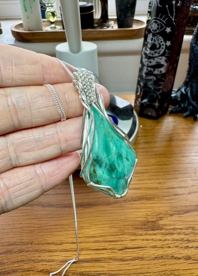 LARSONITE NECKLACE