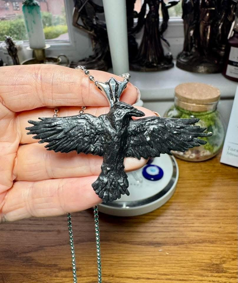 BLACK RAVEN