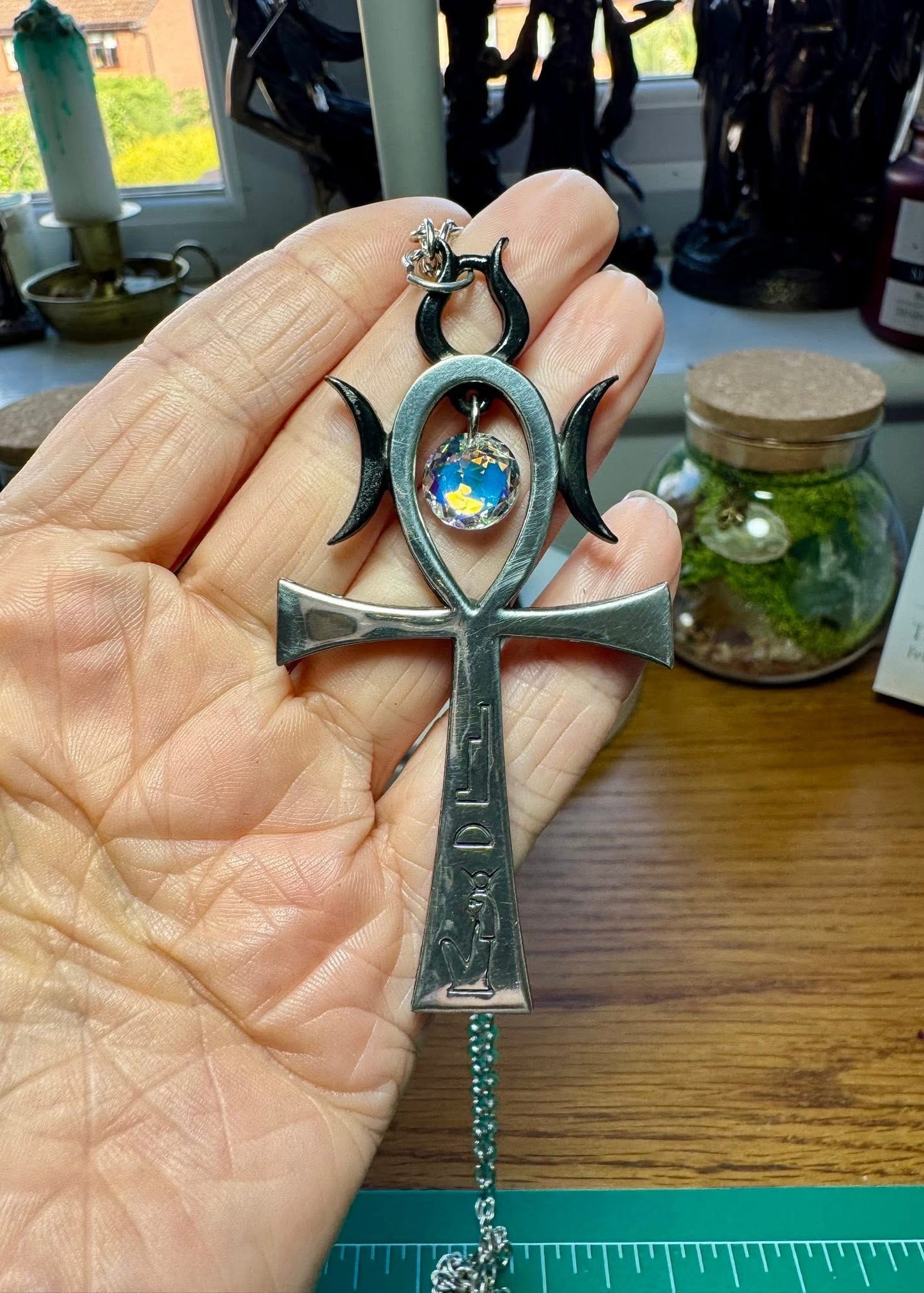 WITCH ANKH OF MENOUTHIS