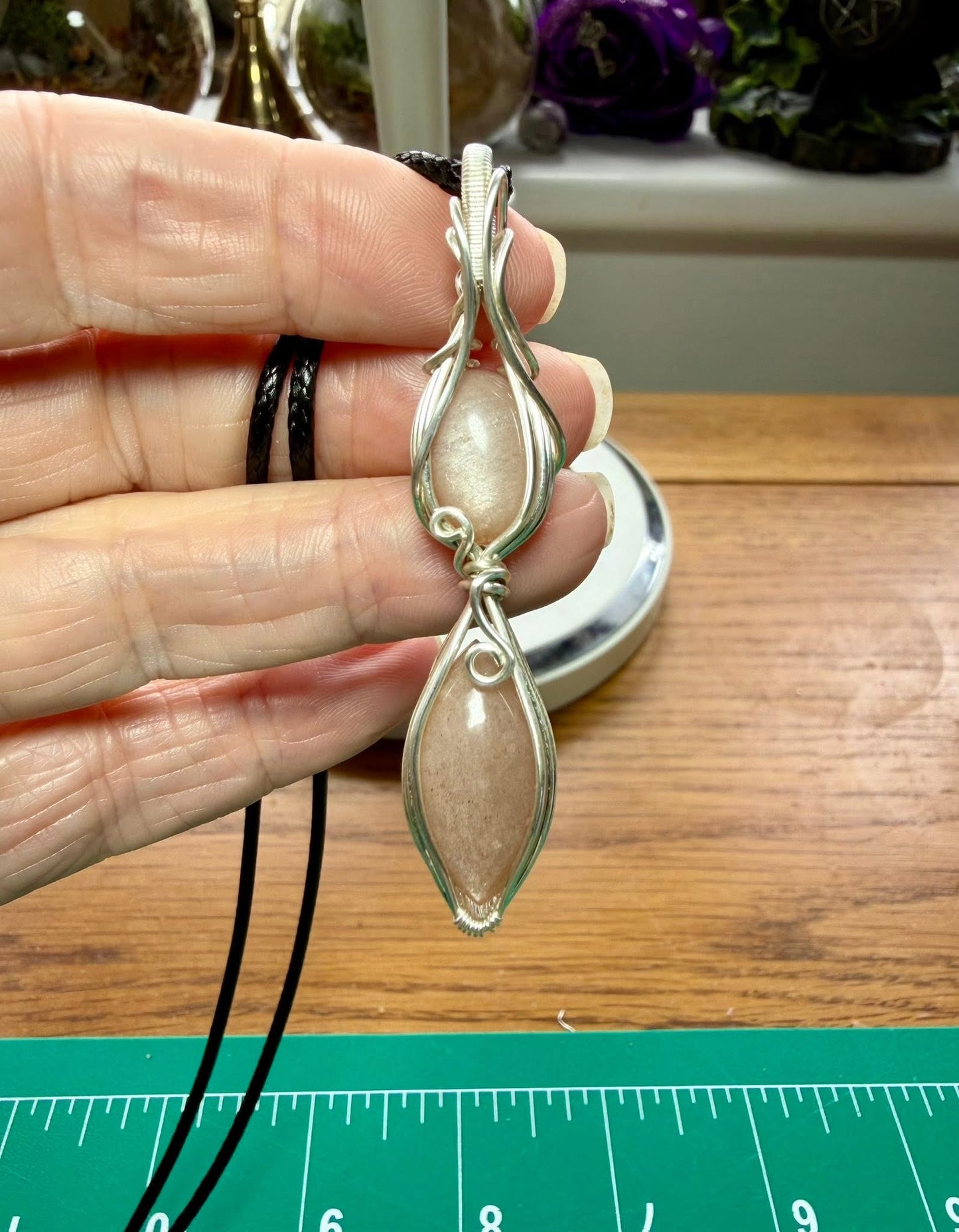 PEACH MOONSTONE NECKLACE