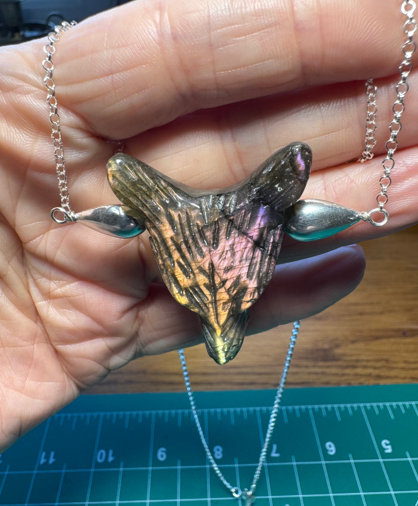 FLASHY LABRADORITE WOLF HEAD NECKLACE WITH PURPLE!!!