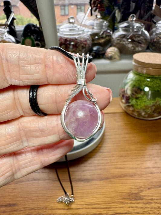 KUNZITE ‘FIDDLE’ PENDANT