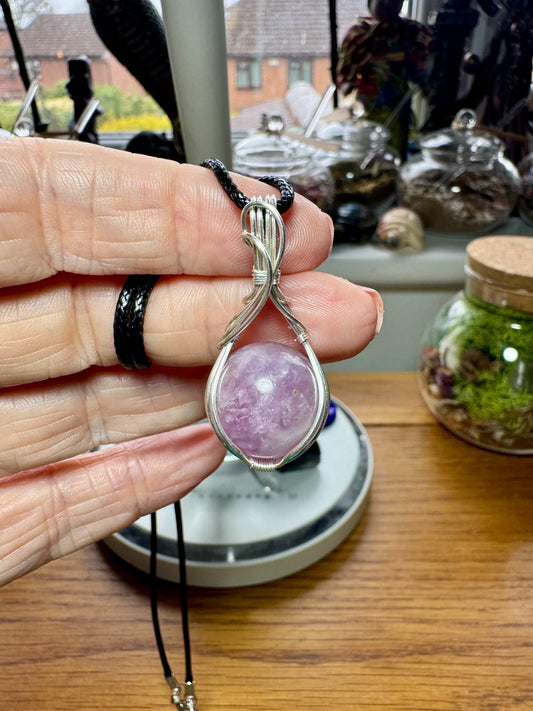 KUNZITE ‘FIDDLE’ PENDANT
