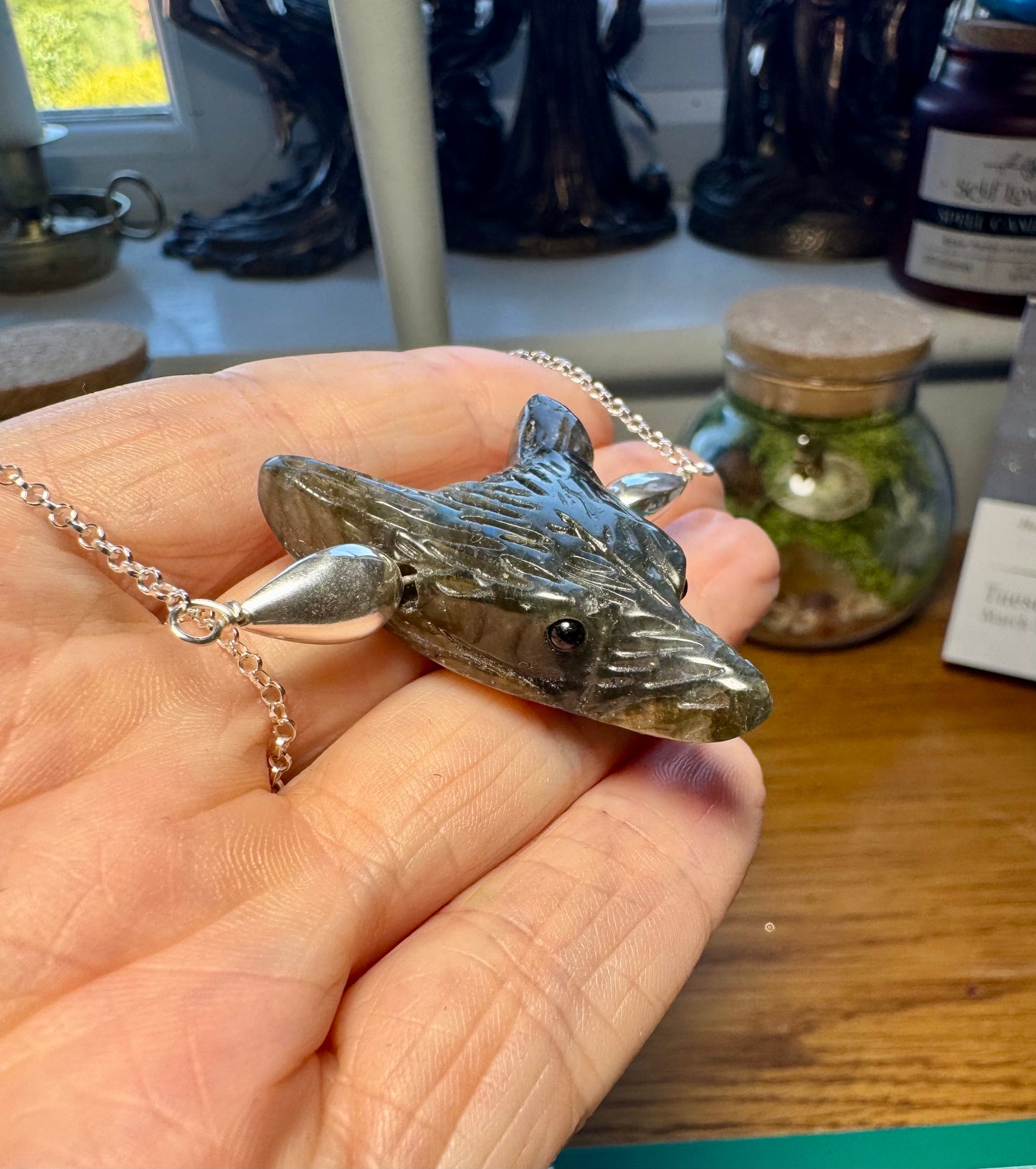 FLASHY LABRADORITE WOLF HEAD NECKLACE WITH PURPLE!!!