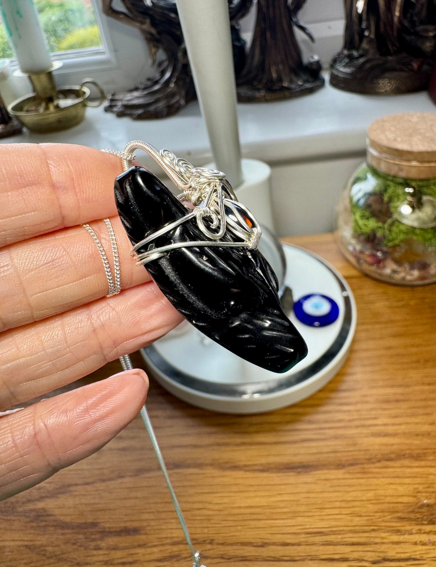 OBSIDIAN AND BLACK OPAL WOLF HEAD NECKLACE