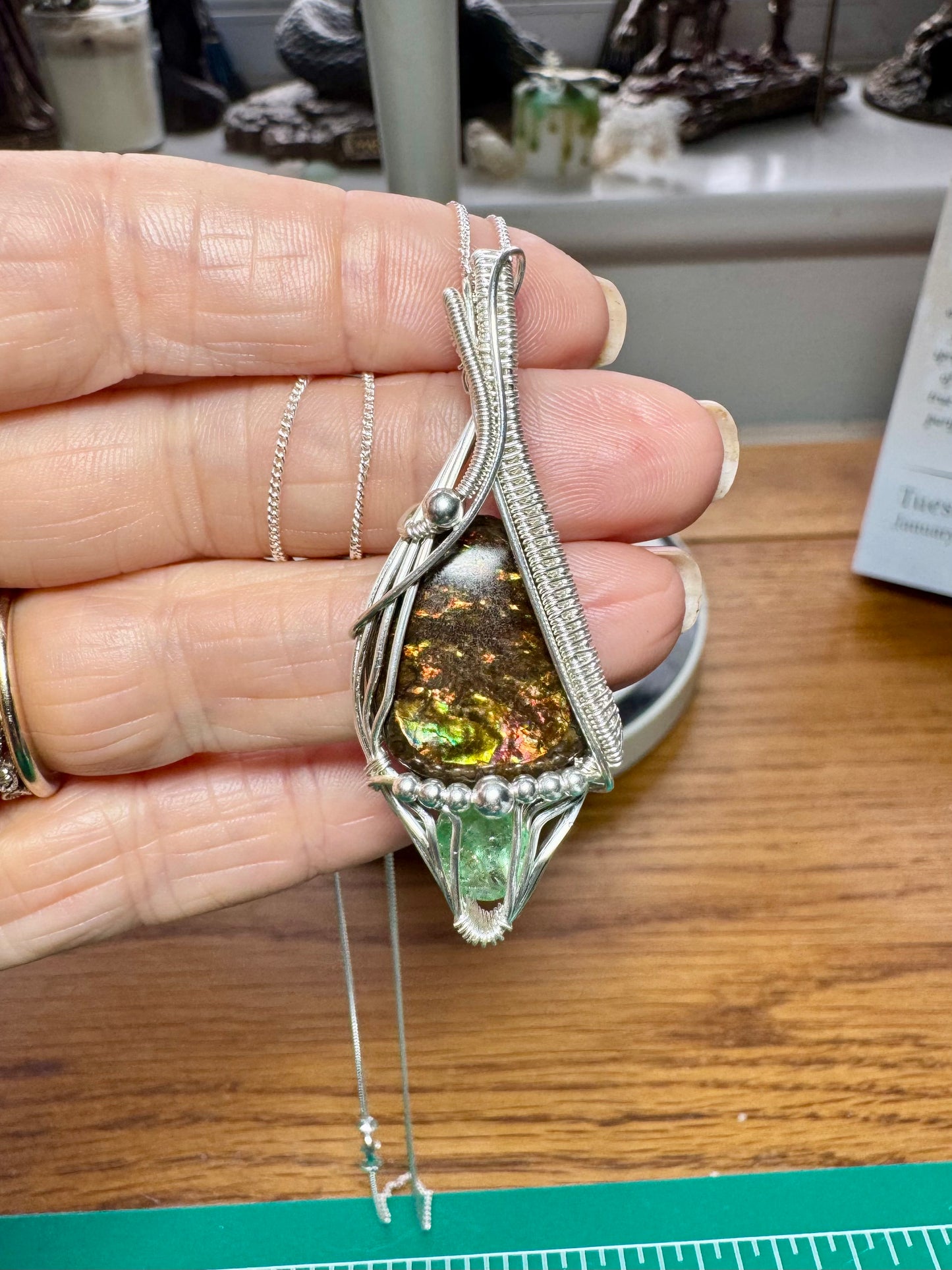 GENUINE AMMOLITE & EMERALD NECKLACE