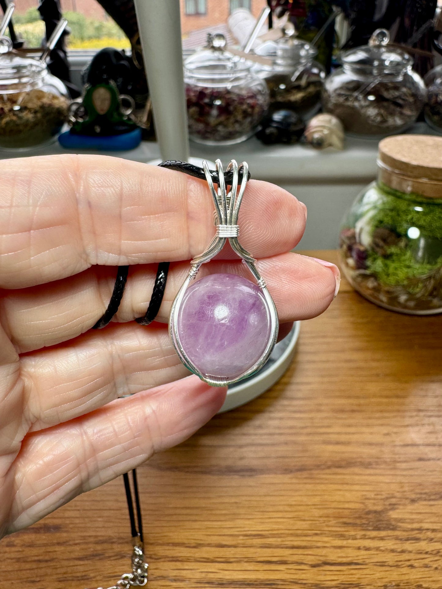 KUNZITE ‘FIDDLE’ PENDANT