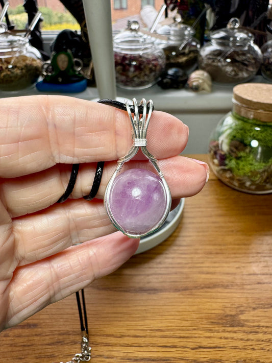 KUNZITE ‘FIDDLE’ PENDANT