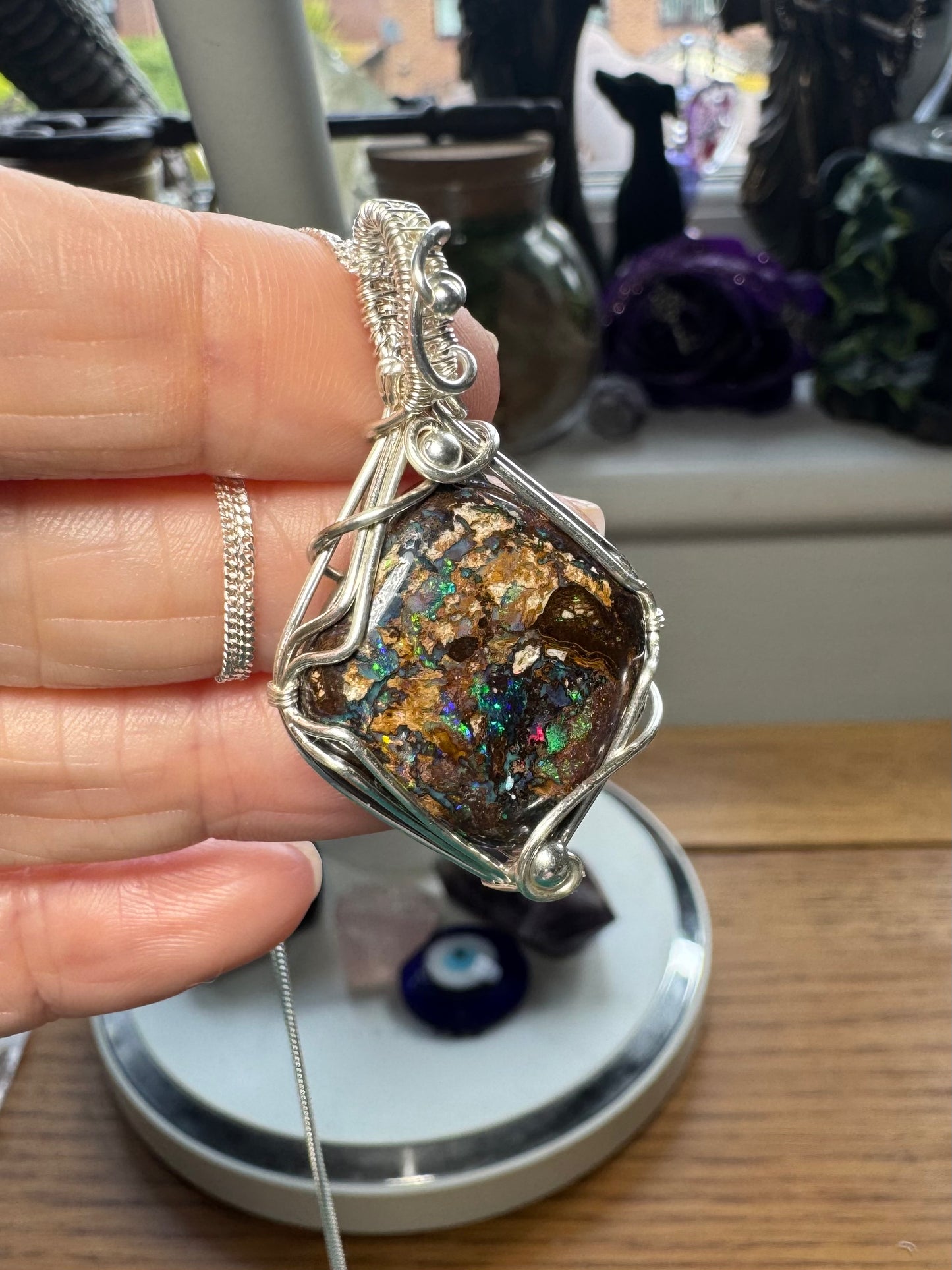 AUSTRALIAN BOULDER OPAL NECKLACE