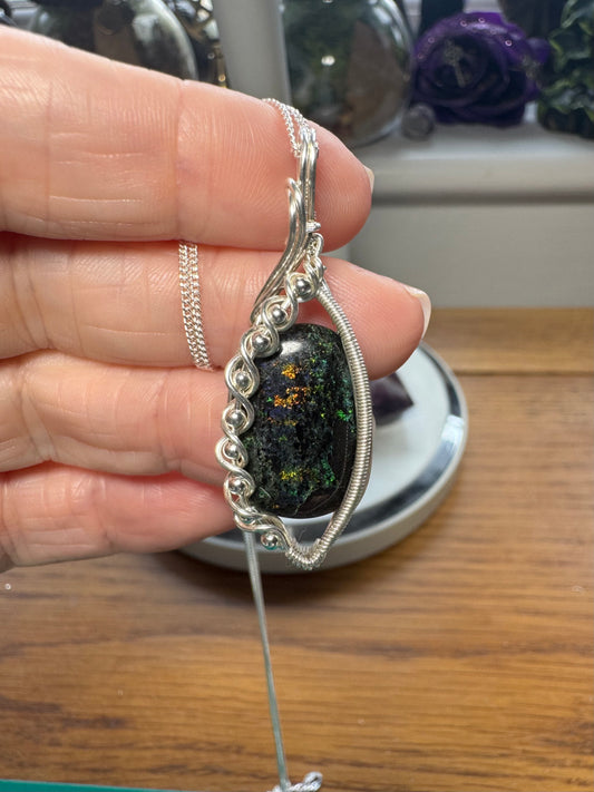 AUSTRALIAN ANDAMOOKA OPAL NECKLACE