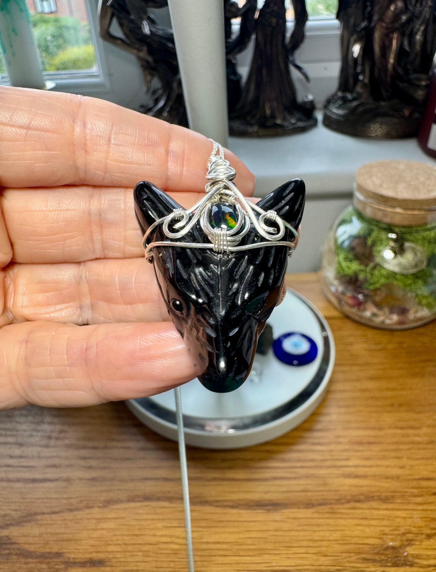 OBSIDIAN AND BLACK OPAL WOLF HEAD NECKLACE