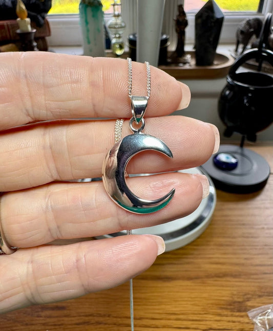 STERLING SILVER CRESCENT MOON NECKLACE