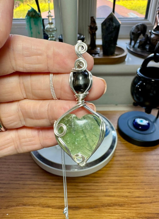 PREHNITE & BLACK STAR DIOPSIDE NECKLACE