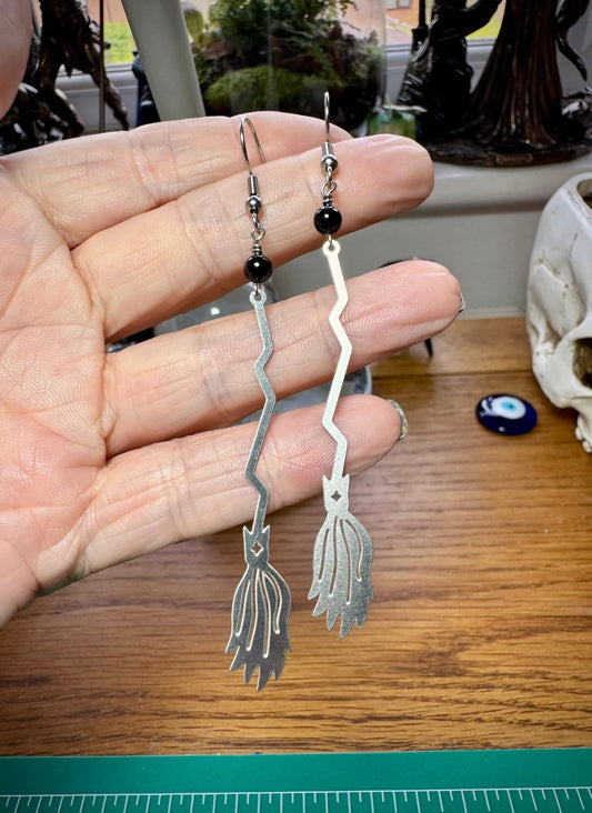 STAINLESS STEEL BESSOM EARRINGS WITH BLACK TOURMALINE