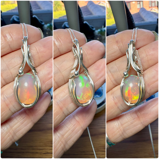 7ct WELO OPAL NECKLACE