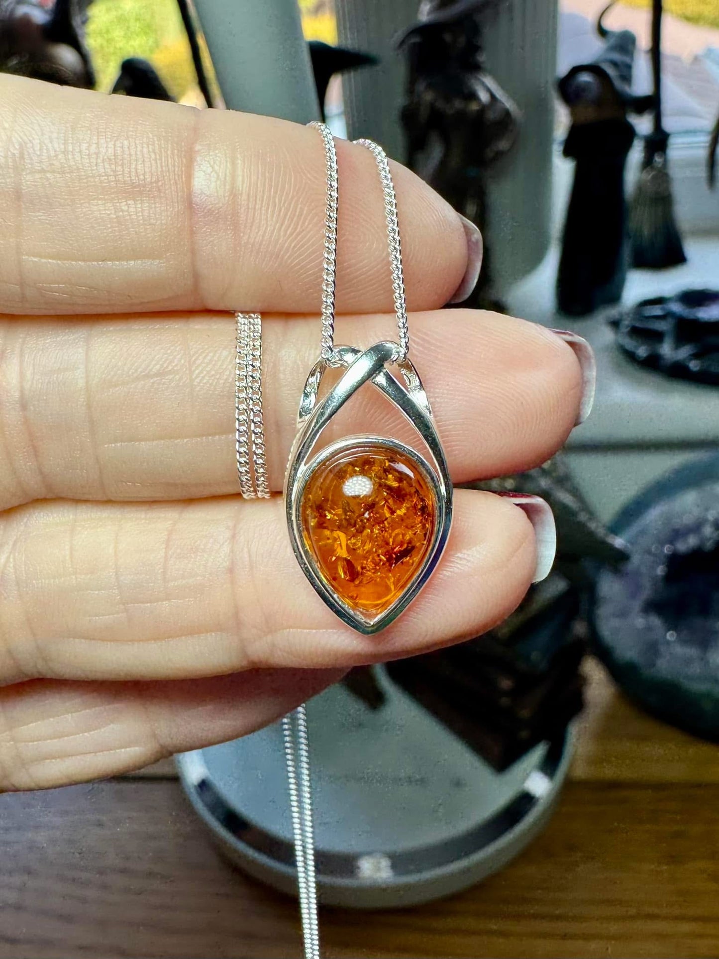 AMBER AND STERLING SILVER NECKLACE