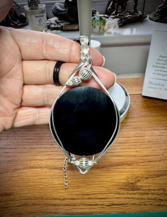 OBSIDIAN SCRYING PENDANT
