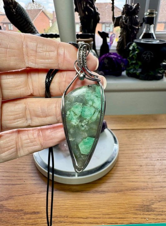 EMERALD PENDANT