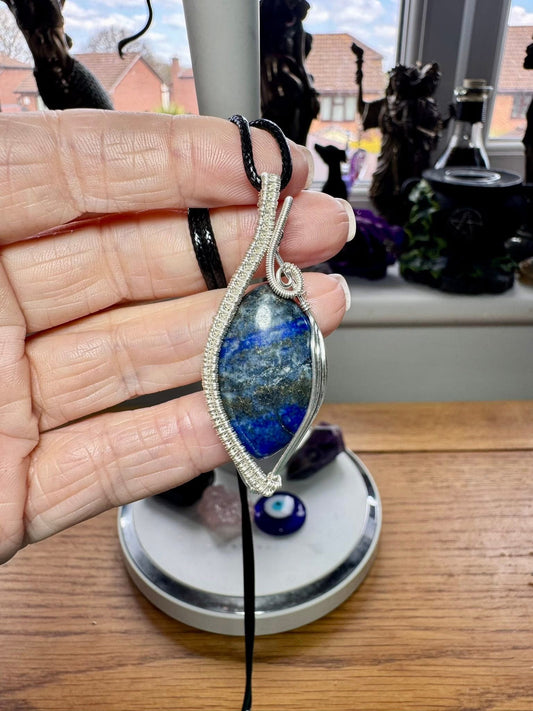 LAPIS LAZULI PENDANT