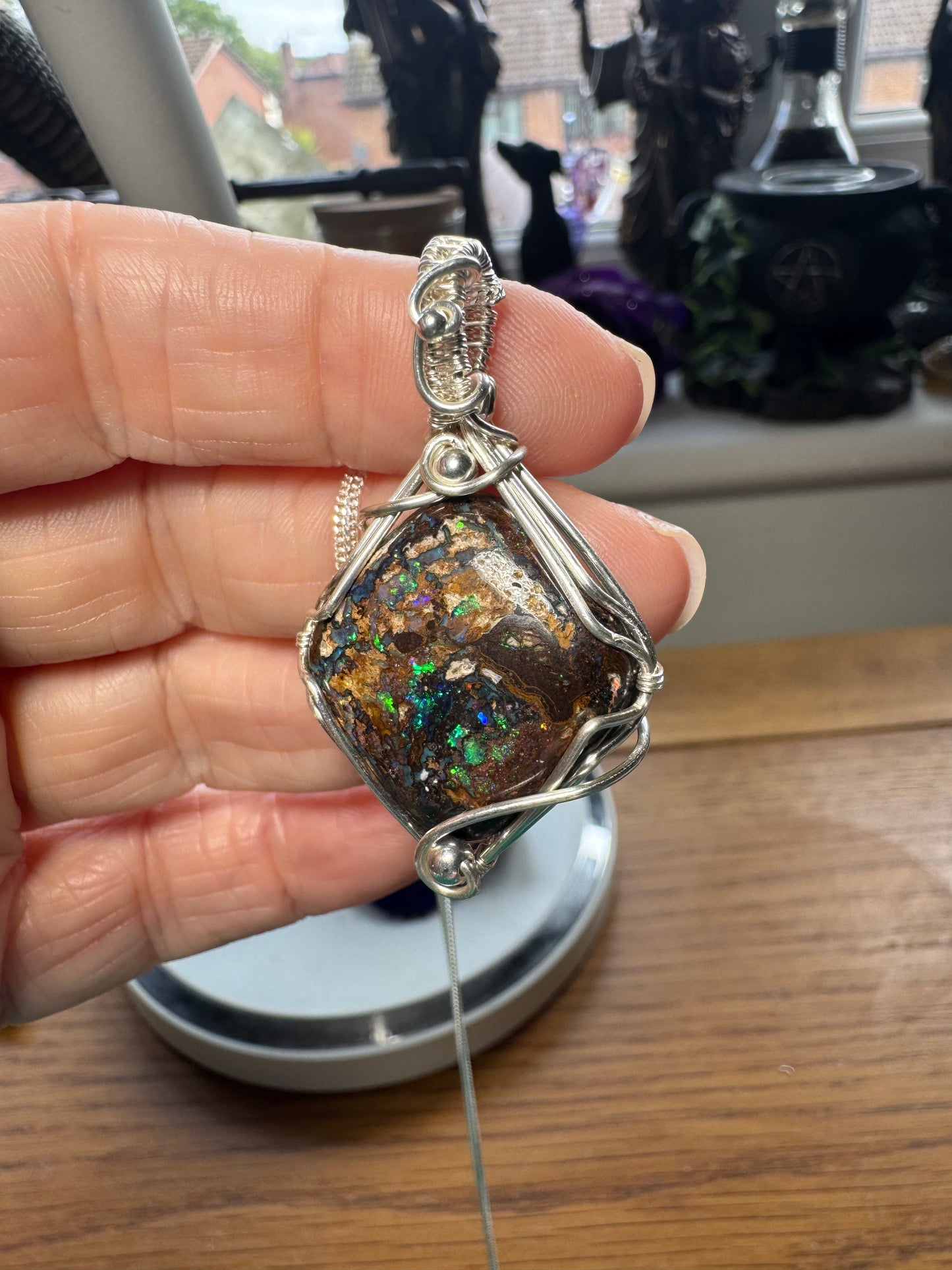AUSTRALIAN BOULDER OPAL NECKLACE