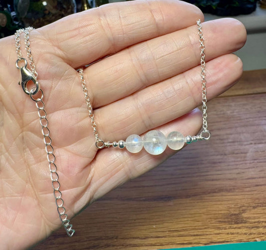 RAINBOW MOONSTONE ‘FIDDLE’ NECKLACE